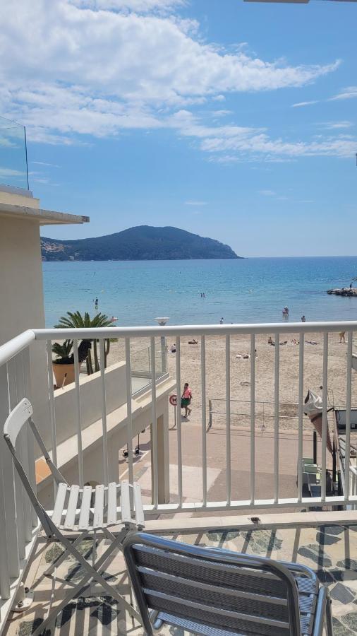 Les Pieds Dans L'O - Appartement 50M2 Front De Mer Saint-Cyr-sur-Mer Kültér fotó